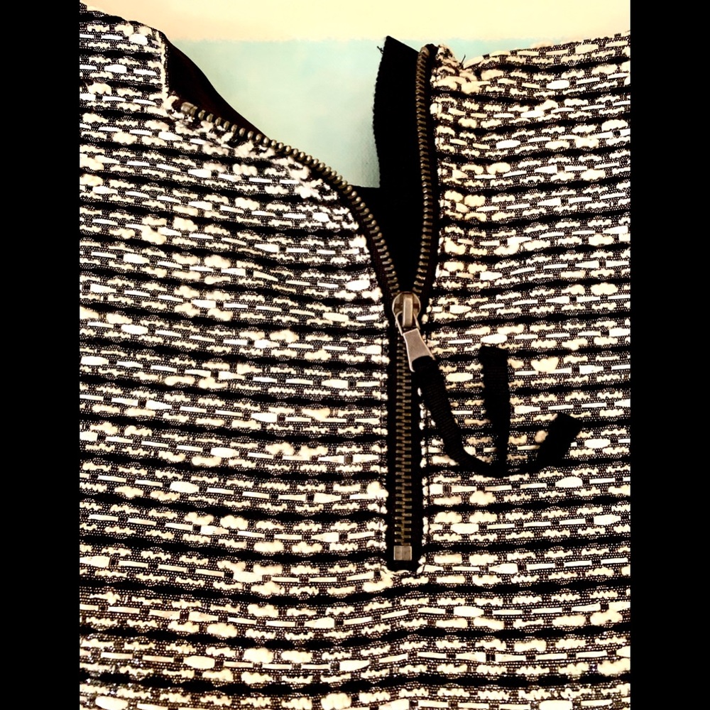TALBOTS Shimmery Black/White Fringe Sleeve Top - Picture 4 of 8